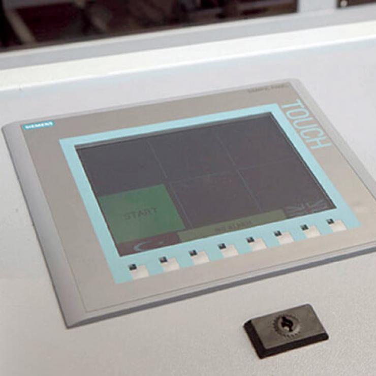 Touch Panel screen: glue line is controlled with touch screen as unconnected of line